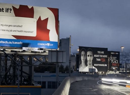 Machine de découpe de métal au laser utilisée dans l'industrie de la publicité