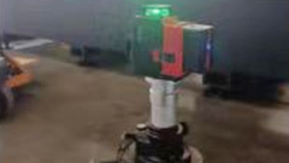 Installez le pied de base du lit